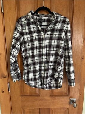 Banana Republic White, Black & Red Plaid Button-Down Shirt